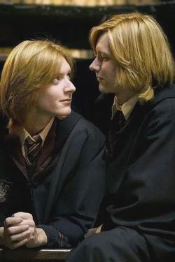 Omgedraaide chat AI – Chat met Fred en George W