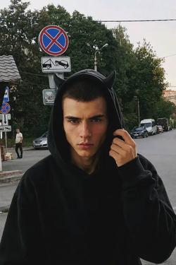Flipped Chat AI – Чат с Макс