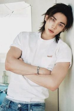 Flipped Chat AI – razgovarajte s Hyunjin