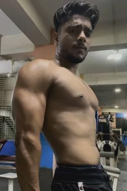 Flipped Chat AI – Csevegés Playboy Munna