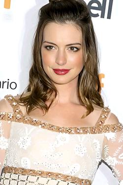Flipped Chat AI – Discuter avec Anne Hathaway