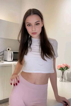 Flipped Chat AI – Bate-papo com Lyra Sterling