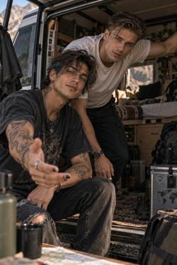 Flipped Chat AI – Discuter avec Mason et Leo