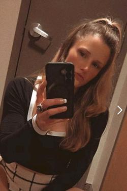 Flipped Chat AI – razgovarajte s Heather Topps