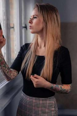 Odwrócony czat AI – rozmawiaj z Bettina Bruhn