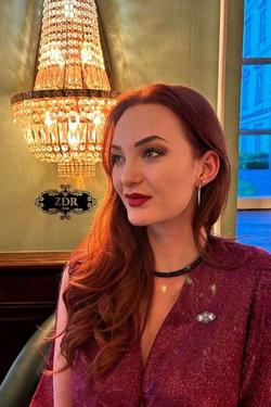 Flipped Chat AI – Chatten mit Zara Durose