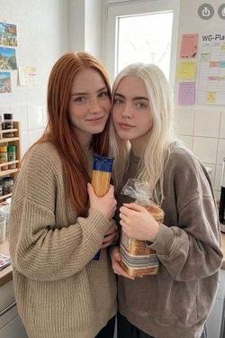 Flipped Chat AI – Chatten mit Kelly (21) Susann (22)