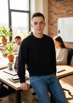 Flipped Chat AI – kalbėkite su Dennisas Saalkamas
