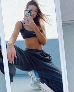 Flipped Chat AI – Chat s Erika Costell