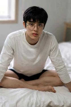 Flipped Chat AI – Bate-papo com Lee Jun-ho