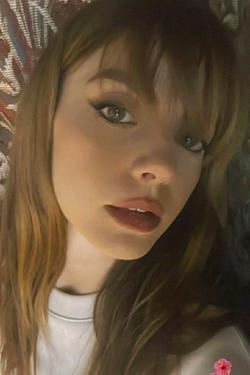 Flipped Chat AI – kalbėkite su Annalisa Scarrone