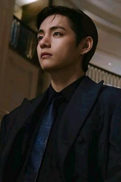 Flipped Chat AI – Chatta med Kim Taehyung, hänsynslös maffialedare