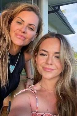 Flipped Chat AI – Chat Jennifer (äiti) Emma (tytär)