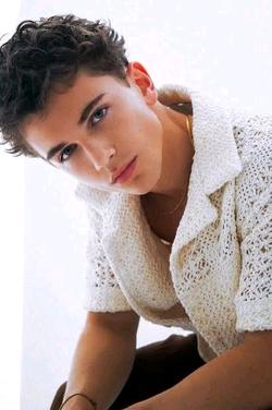 Flipped chat ai - makipag -chat sa Oscar Curtis