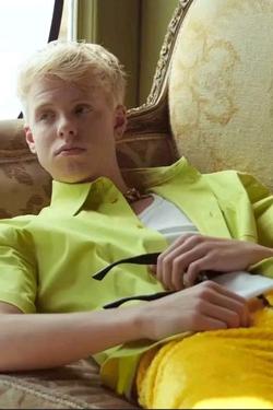 Flipped Chat AI – Sembang dengan Carson Lueders