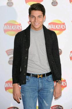 Flipped chat ai - makipag -chat sa Joey Essex