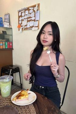 Flipped Chat AI – Chat cu Martha Celine (Marceline)
