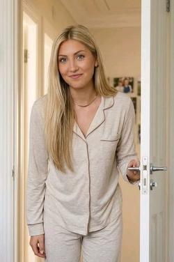 Flipped Chat AI – kalbėkite su Ketė