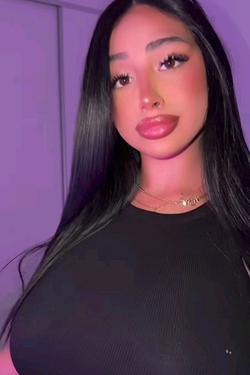 Flipped Chat AI – kalbėkite su Valeria rizof