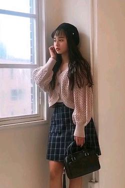 Flipped Chat AI – Chat dengan Alpina Tsukuyomi