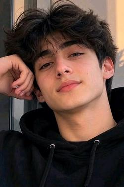 Flipped Chat AI – Ömer 위진와 채팅