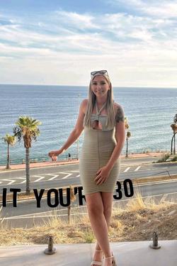 Flipped Chat AI – Чат с Fallon Sherrock