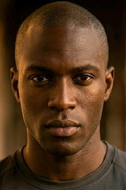 Flipped Chat AI – Chatta con Ousmane Diop