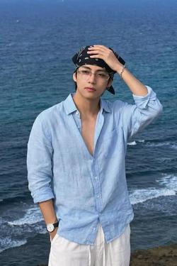 Flipped Chat AI – Bate-papo com Marido de Kim Taehyung