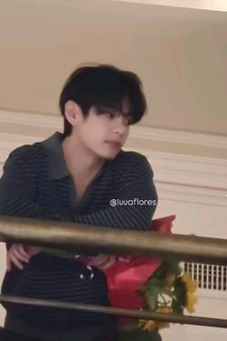 Flipped Chat AI – Sembang dengan Kim Taehyung