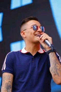 Flipped Chat AI – 與 MC Gui 聊天