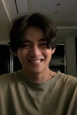 Flipped Chat AI – Chat s Kim Taehyung