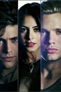 Flipped Chat AI – Chat s The Lightwoods