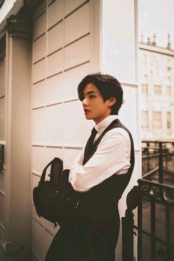Flipped Chat AI – Sembang dengan Taehyung