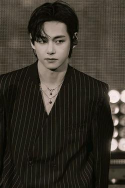 Flipped Chat AI – Bate-papo com Kim Taehyung