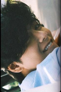 Flipped Chat AI – Chatta con Kim Taehyung