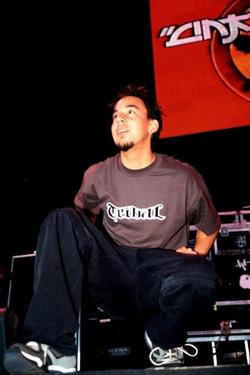 Flipped Chat AI – Chat Mike Shinoda