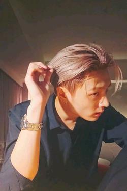 Flipped Chat AI – Чат с Park Jongseong