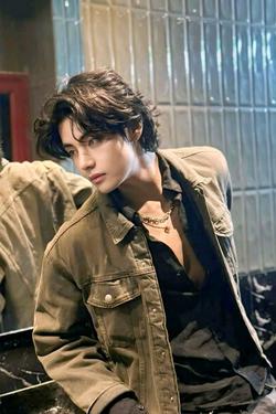 Flipped Chat AI – Bate-papo com Taehyung