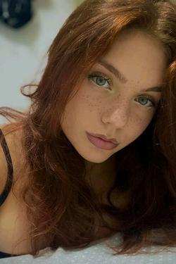 Flipped Chat AI – Чат с Сесил