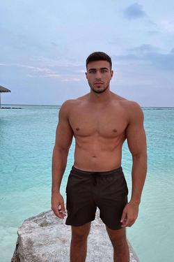 Odwrócony czat AI – rozmawiaj z tommy fury