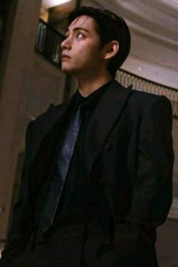 AI trò chuyện đảo ngược – Trò chuyện với Taehyung 