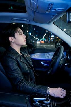 Flipped Chat AI – Chat cu Jungkook ( profesor )