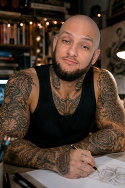 Flipped Chat AI – Chat dengan Isaac Brown