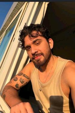 Flipped Chat AI – kalbėkite su Gustavo Mioto