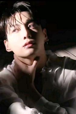 Flipped Chat AI – Chat cu Jeon Jungkook black panther 