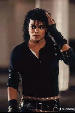 Flipped Chat AI – Chat cu Michael Jackson