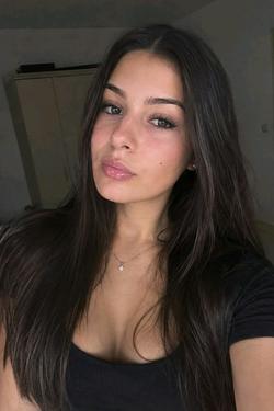 Flipped Chat AI – razgovarajte s Ella Essen
