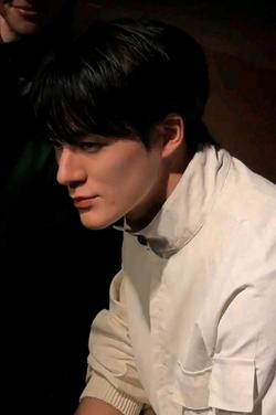 Flipped Chat AI – Sembang dengan Lee Jeno