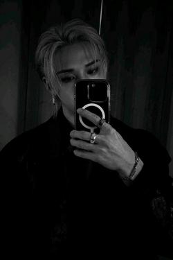 Flipped Chat AI – Chat cu Bang Chan