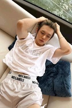 Flipped Chat AI – Discuter avec ˚˖𓍢ִ໋❀ 𝐘𝐞𝐨𝐧𝐣𝐮𝐧 ⦮ ⦯